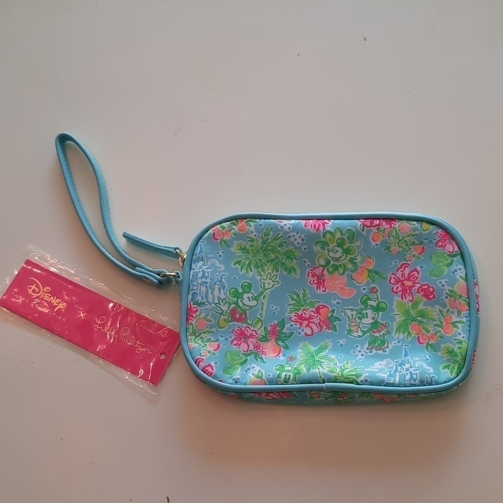 Disney Parks x Lilly Pulitzer wristlet New with tags